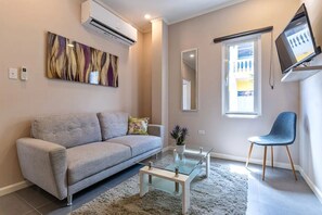 Smart TV - New ! Location Location (Oranjestad)