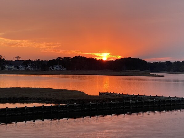 Miscellaneous - Waterfront Townhome - Decks, Dock & Kayaks – 2 King Suites, 5 Min to Bethany  (Clarksville)