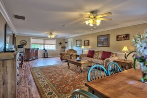 Family Suite, 2 Bedrooms, Balcony, Resort View | Egyptian cotton sheets, premium bedding, pillowtop beds, free WiFi - Southern Cross Guest Ranch (Madison)