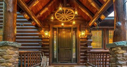 One-of-A-Kind Log Home in the Heart of the White Mountains NH