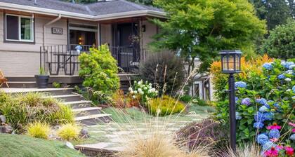 Serene Poulsbo 6br, Sleeps 12, Liberty Bay And Mountain Views