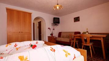 2 bedrooms, free WiFi