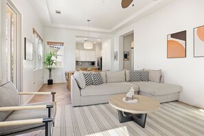 Smart TV, fireplace, table tennis