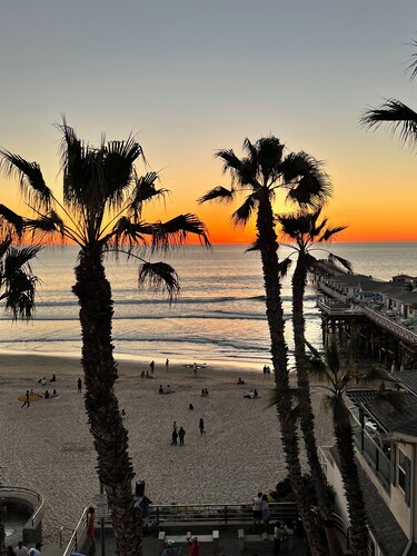 Top Floor Ocean Front Remodeled Condo