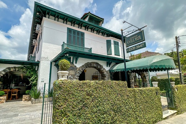 Fachada da propriedade