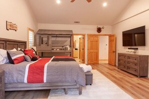 4 bedrooms, desk, iron/ironing board, travel cot