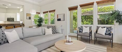 Smart-TV, peis og bordtennis