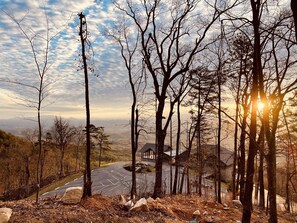 Property grounds - Christmas in the Mountains • Spectacular Views + Hot Tub (Sevierville)