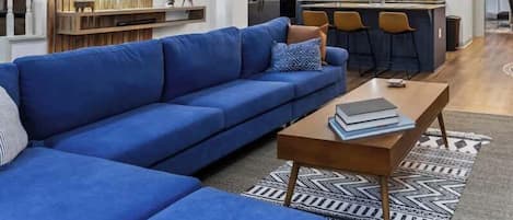 Televisión, oficina