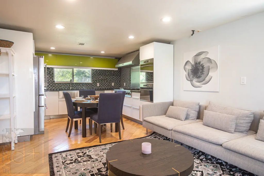 Guest house in Englewood with tesla charger