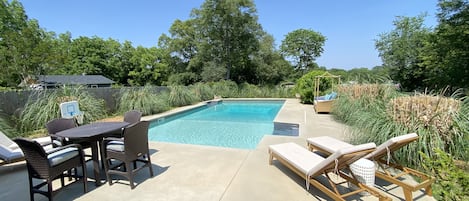 حمّام سباحة خارجي