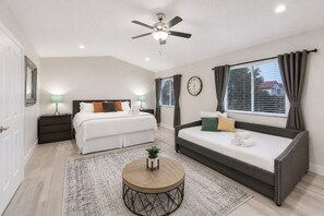 5 bedrooms, WiFi, bed sheets