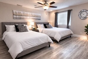 5 bedrooms, WiFi, bed sheets