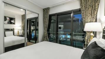 1 bedroom, desk, iron/ironing board, WiFi