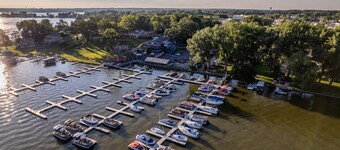 Pistakee Marina Boat House