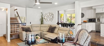 Peaceful Private Retreat In The Heart Of Town!