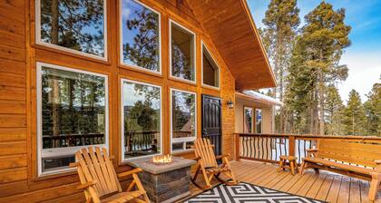 Pet friendly with gated deck! Bike wash & storage, fireplace, firepit, garage
