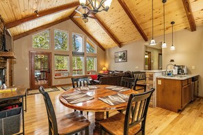 Interior - Dog Friendly w/Hot Tub, Fenced Deck & Yard, Garage, Bike Wash/Stand, Gas Firepit (Angel Fire)