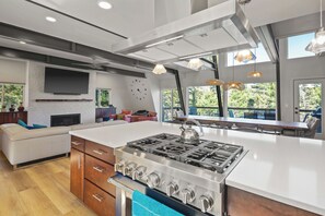 Interior - Modern Lodge w/Hot Tub, Beautiful View, Foosball, 2 Car Garage, Gourmet Kitchen (Angel Fire)