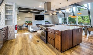 Interior - Modern Lodge w/Hot Tub, Beautiful View, Foosball, 2 Car Garage, Gourmet Kitchen (Angel Fire)