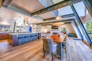 Interior - Modern Lodge w/Hot Tub, Beautiful View, Foosball, 2 Car Garage, Gourmet Kitchen (Angel Fire)