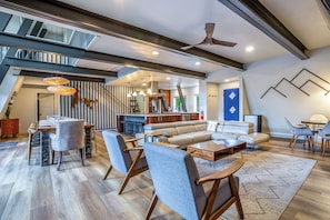 Interior - Modern Lodge w/Hot Tub, Beautiful View, Foosball, 2 Car Garage, Gourmet Kitchen (Angel Fire)