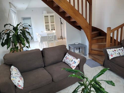 Bléré hyper center near Chenonceau and Beauval zoo evening meal possible