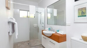 Shower, towels
