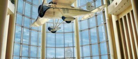 المنشأة من الداخل