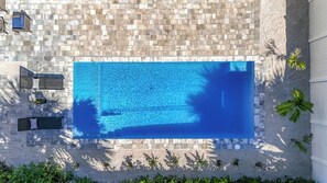 プール