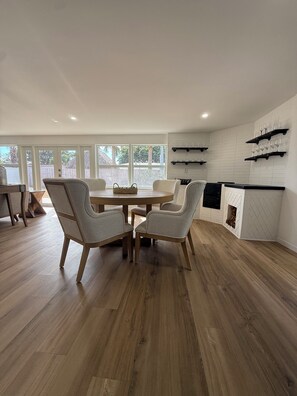 Dining - Quiet 3/3 Located Close to Beaches Downtown Boca Raton (Lighthouse Point)