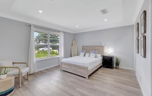 3 Schlafzimmer, Schreibtisch, Bügeleisen/Bügelbrett, kostenloses WLAN