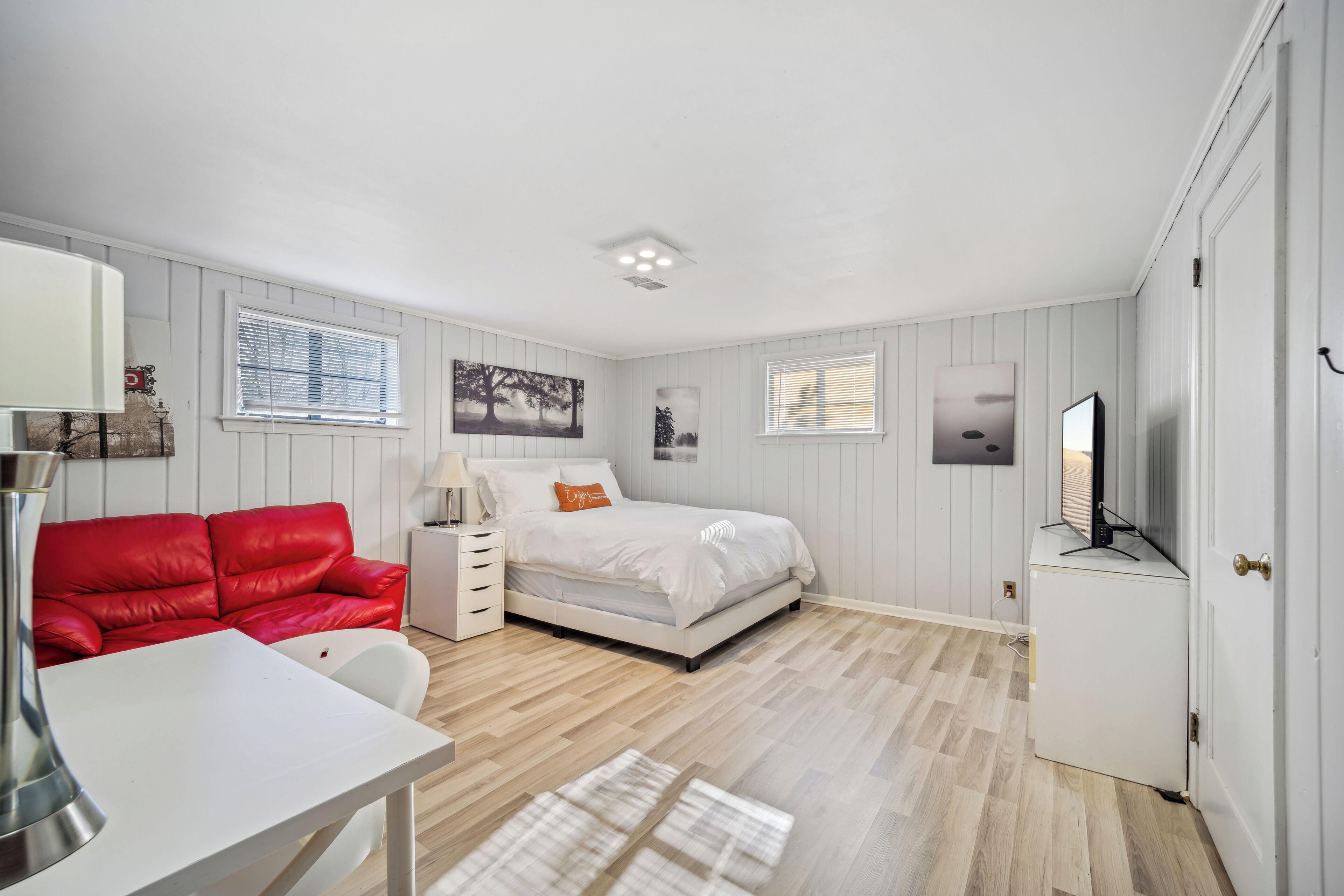 1 dormitorio, escritorio, tabla de planchar con plancha y wifi gratis