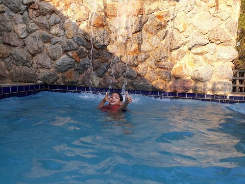 Linda Chácara no Recreio das Acácias c/ Piscina, Pula-pula e Muitos Brinquedos!!