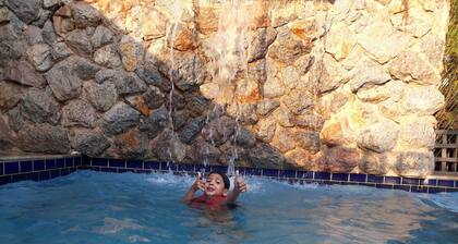 Linda Chácara no Recreio das Acácias c/ Piscina, Pula-pula e Muitos Brinquedos!!