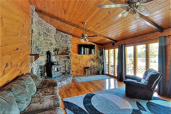 Smart TV, video games, DVD player, books