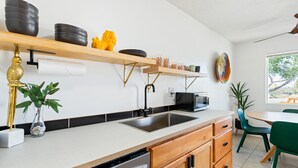 Leilighet – exclusive, 1 soverom, ikke-røyk, fjellutsikt | Eget kjøkken | Kaffetrakter/tekoker, kjøleskap, mikrobølgeovn og ovn