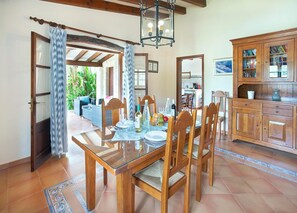 Dining - Charming Villa, A/C, Private Pool/Jacuzzi, Great Views & Location, 5 mins walk to Old Town Pollença (Pollença)
