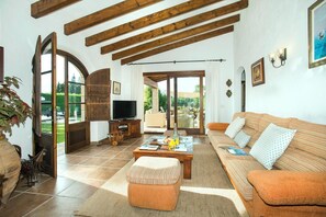 TV, fireplace, DVD player, table tennis