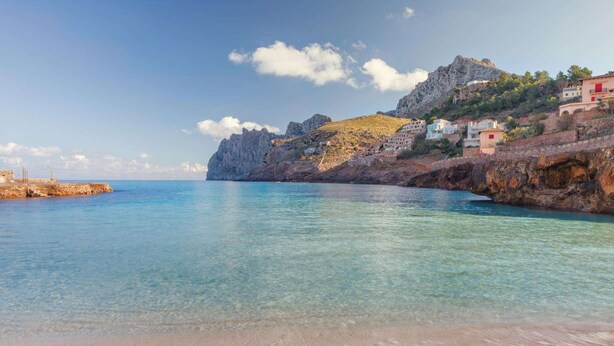 Beach - Fantastic Spacious Villa, A/C, Big Private Pool, Idyllic Location - 5/10 mins to Towns & Beaches! (Alcudia)