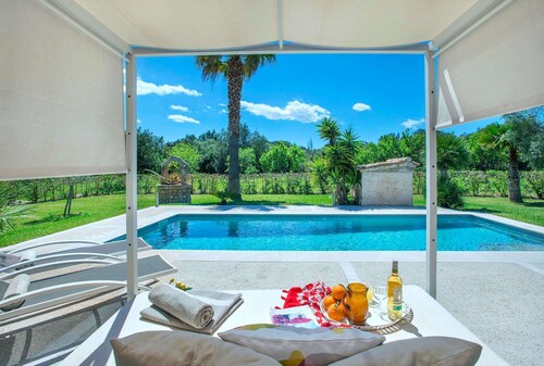 Charming Countryside Villa, A/C, Private Pool Ideally Located Between Pollensa & Port de Pollensa!
