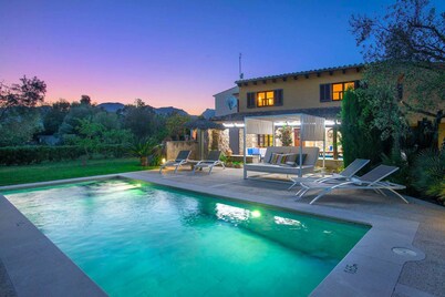 Charming Countryside Villa, A/C, Private Pool Ideally Located Between Pollensa & Port de Pollensa!