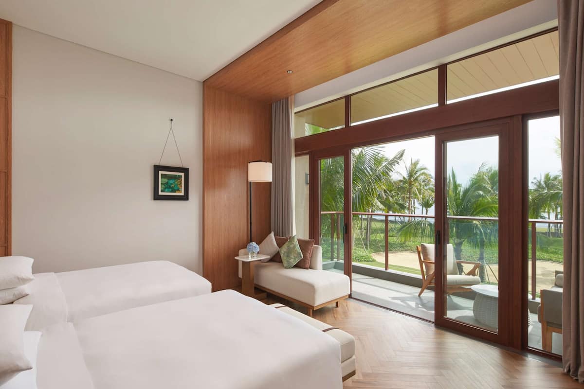 Suite, 2 Single Beds, Ocean View, Courtyard Area | Free WiFi