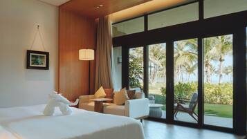 Free minibar, in-room safe, desk, blackout curtains