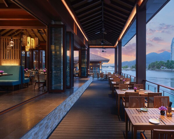 Restaurant - Grand Hyatt Shenzhou Peninsula (Wanning)