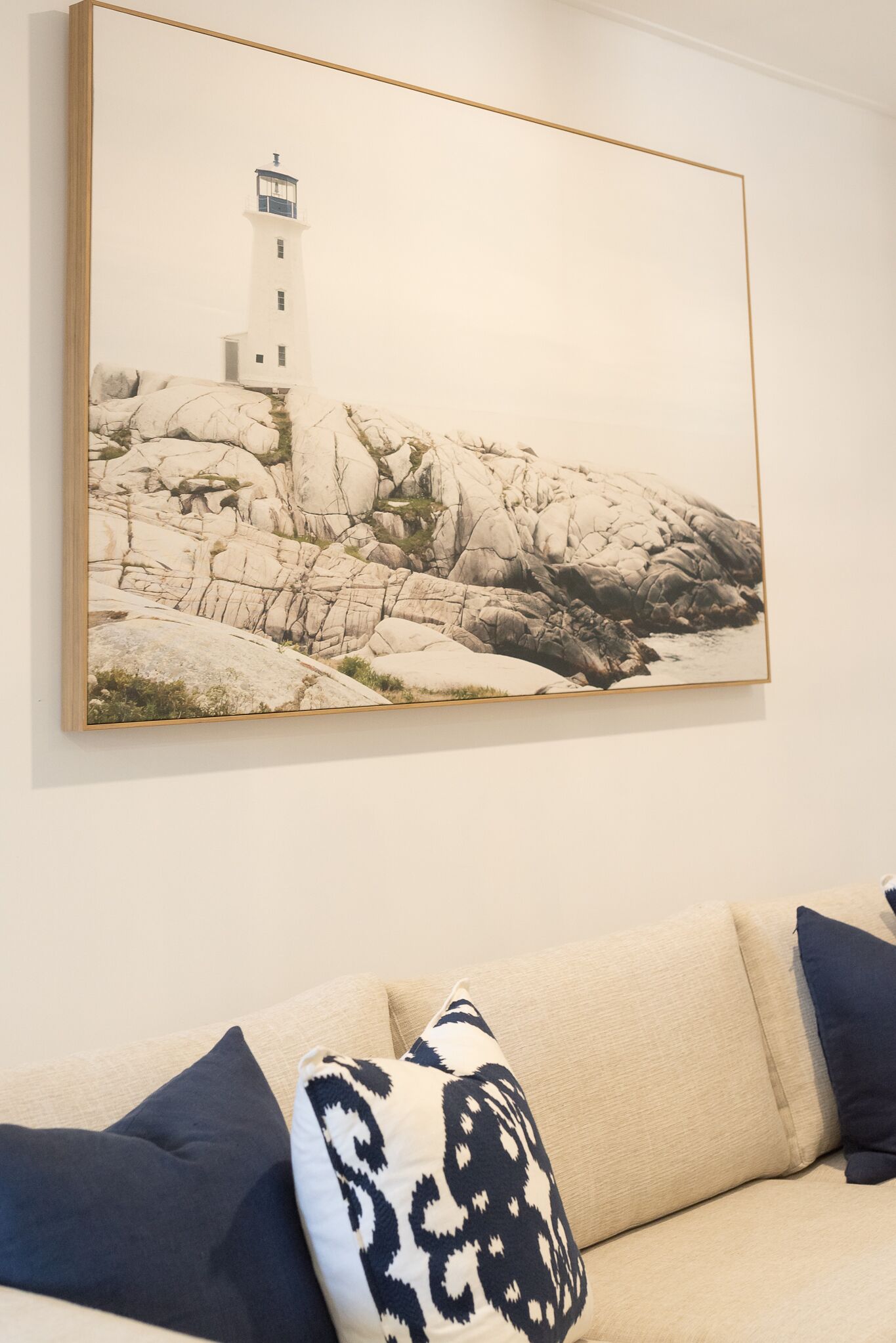 Beachside Stylish Coastal Hamptons Apartment