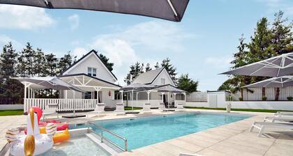 Gorgeous home in Kolczewo with swimming pool