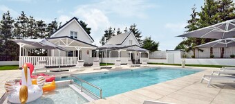 Gorgeous home in Kolczewo with swimming pool
