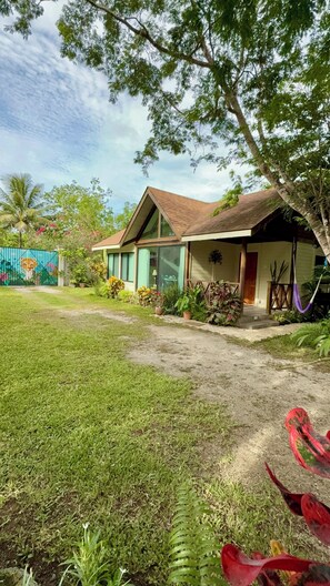 Exterior - Private Jungle Retreat • Cenote Pool • Near Caribbean Beaches (El Cedral)