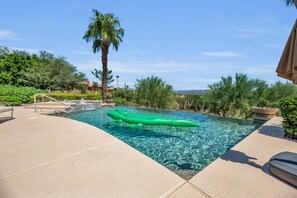 室外泳池、暖水池